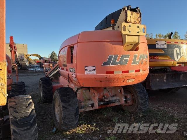 JLG 600S Telescopic boom lifts
