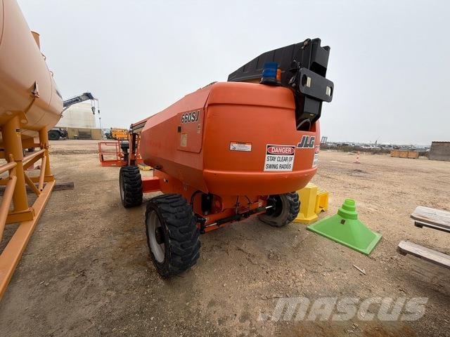 JLG 660SJ Telescopic boom lifts