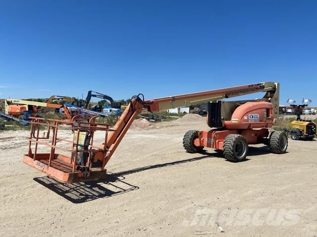 JLG 800AJ Articulated boom lifts