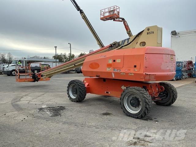 JLG 800S Telescopic boom lifts