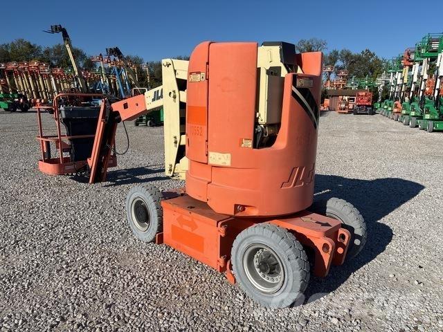 JLG E300AJ Articulated boom lifts