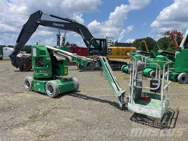 JLG E300AJP Articulated boom lifts