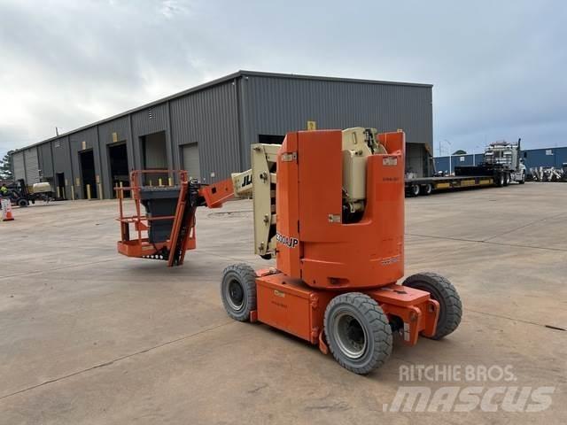 JLG E300AJP Articulated boom lifts