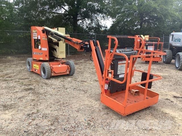 JLG E300AJP Articulated boom lifts