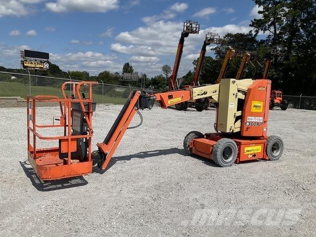 JLG E300AJP Articulated boom lifts