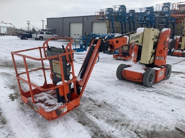 JLG E300AJP Articulated boom lifts