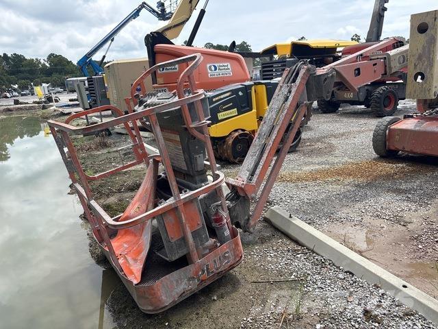 JLG E400AJP Articulated boom lifts