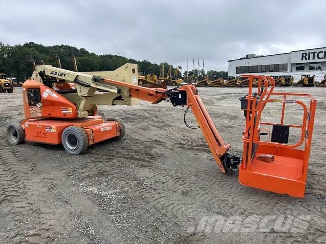 JLG E400AJPN Articulated boom lifts