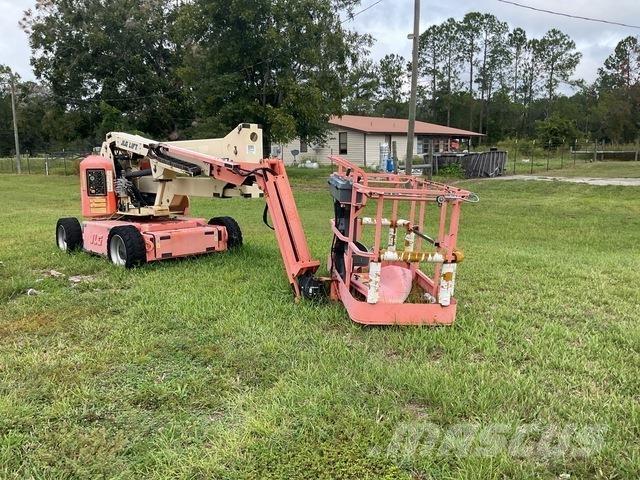 JLG E450AJ Articulated boom lifts