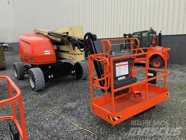 JLG EC450AJ Articulated boom lifts