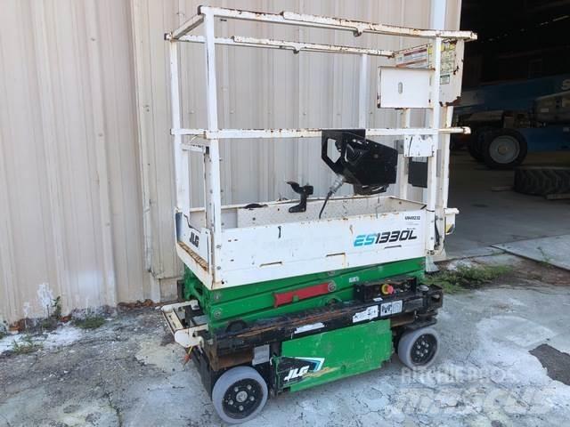 JLG ES1330L Scissor lifts