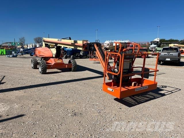 JLG M600JP Articulated boom lifts