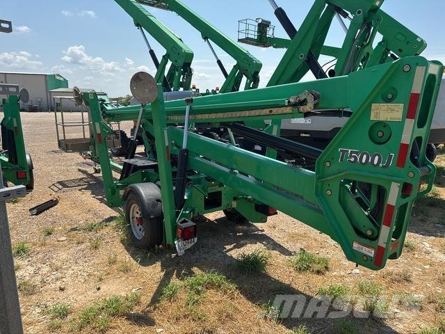 JLG T500J Trailer mounted aerial platforms