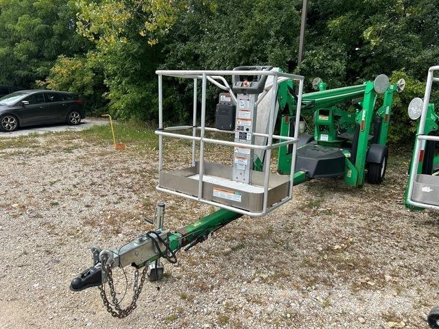 JLG T500J Trailer mounted aerial platforms