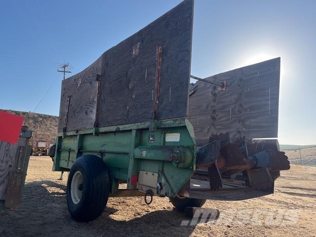 John Deere 450 Manure spreaders