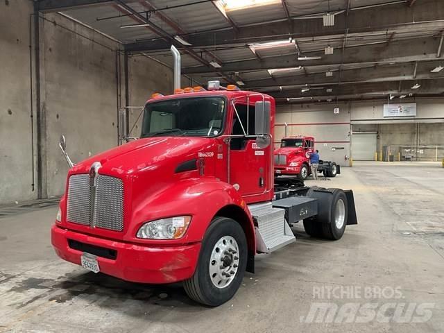 Kenworth T370 Truck Tractor Units