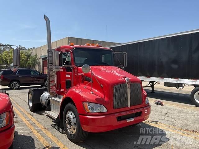 Kenworth T370 Truck Tractor Units