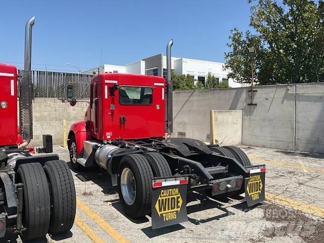 Kenworth T370 Truck Tractor Units