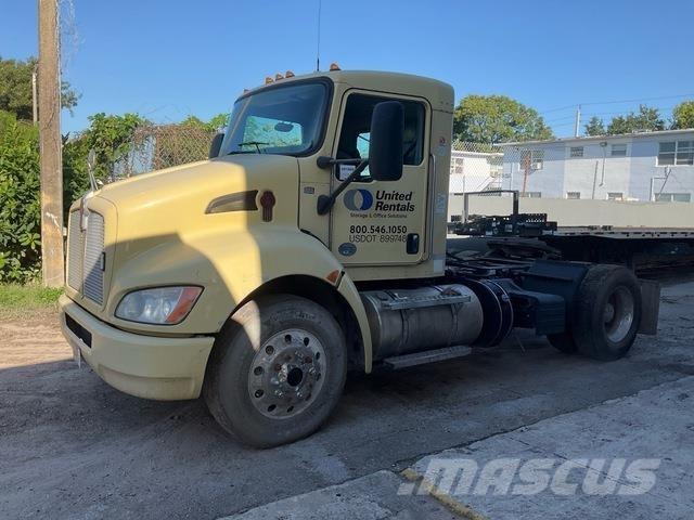 Kenworth T370 Truck Tractor Units