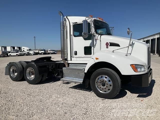 Kenworth T440 Truck Tractor Units
