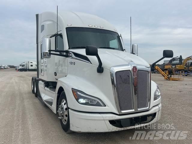 Kenworth T680 Truck Tractor Units