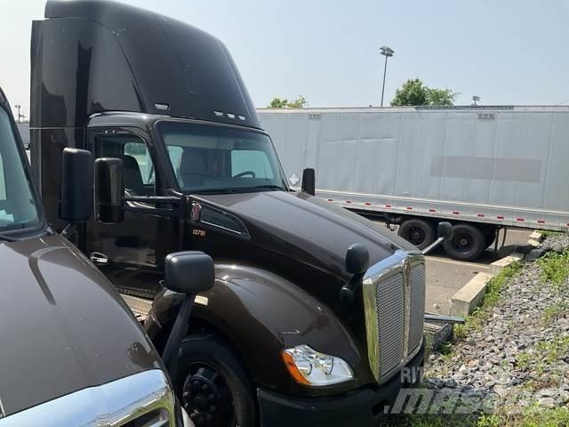 Kenworth T680 Truck Tractor Units