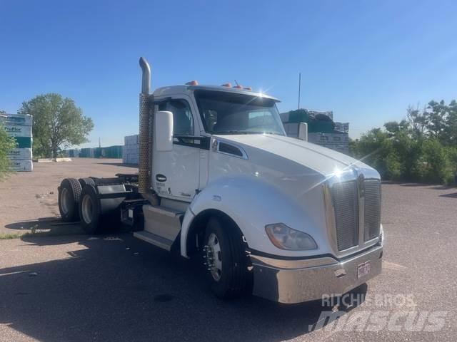 Kenworth T680 Truck Tractor Units