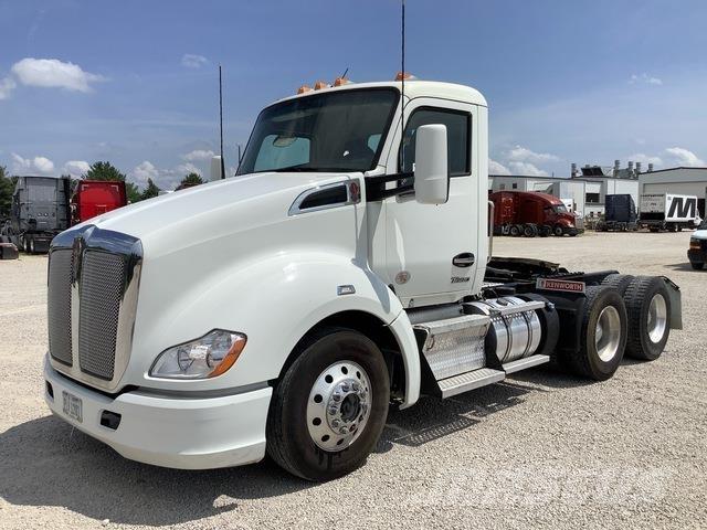Kenworth T680 Truck Tractor Units