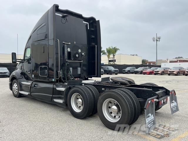 Kenworth T680 Truck Tractor Units