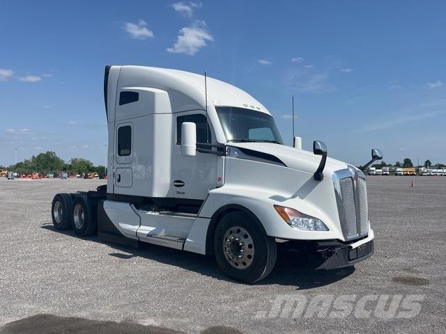Kenworth T680 Truck Tractor Units
