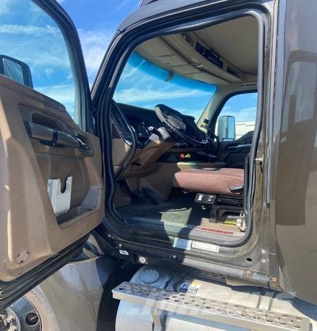 Kenworth T680 Truck Tractor Units