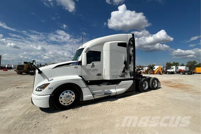 Kenworth T680 Truck Tractor Units