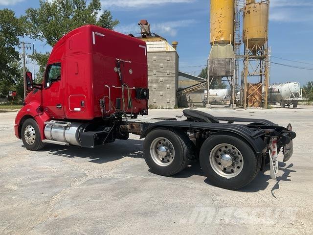 Kenworth T680 Truck Tractor Units