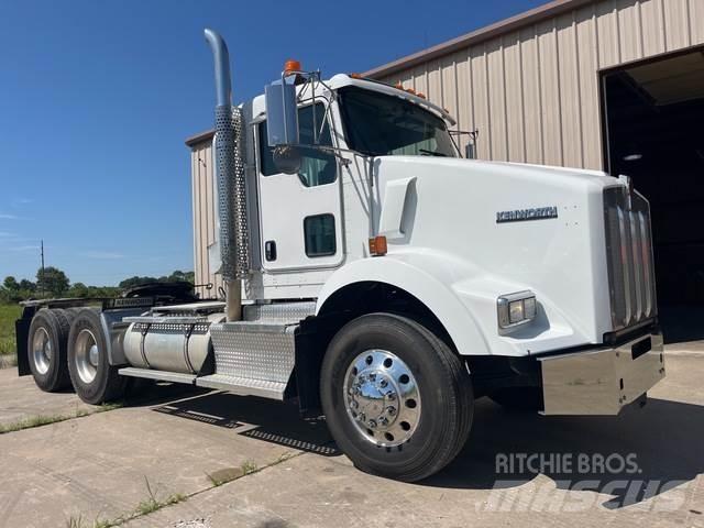 Kenworth T800 Truck Tractor Units