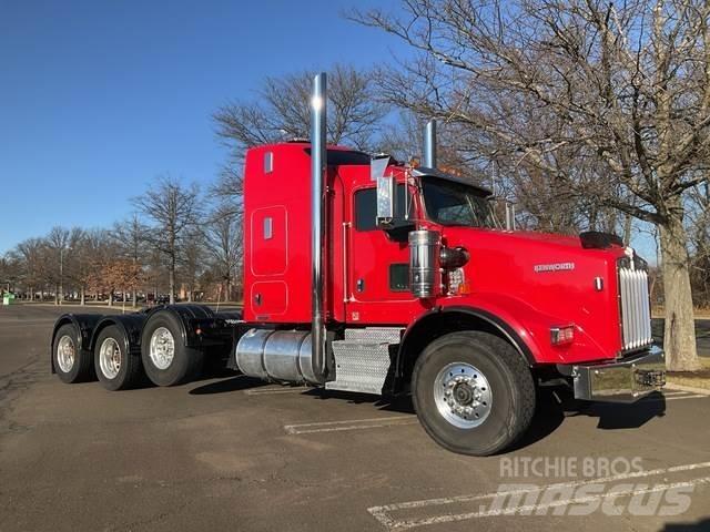Kenworth T800 Truck Tractor Units