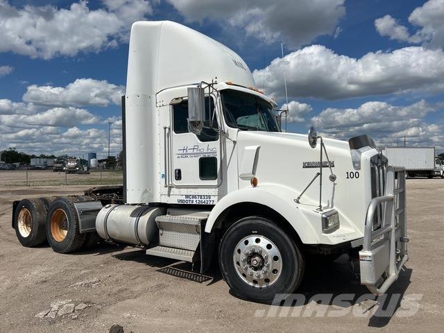 Kenworth T800 Truck Tractor Units