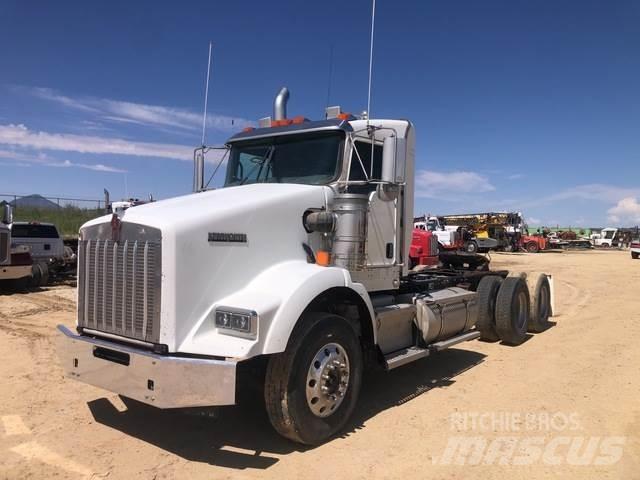 Kenworth T800 Truck Tractor Units