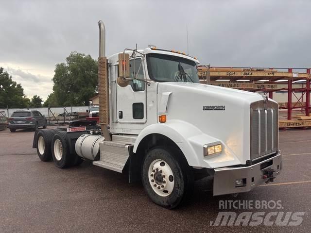 Kenworth T800 Truck Tractor Units