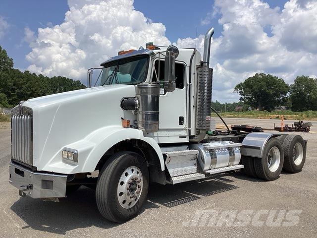 Kenworth T800 Truck Tractor Units