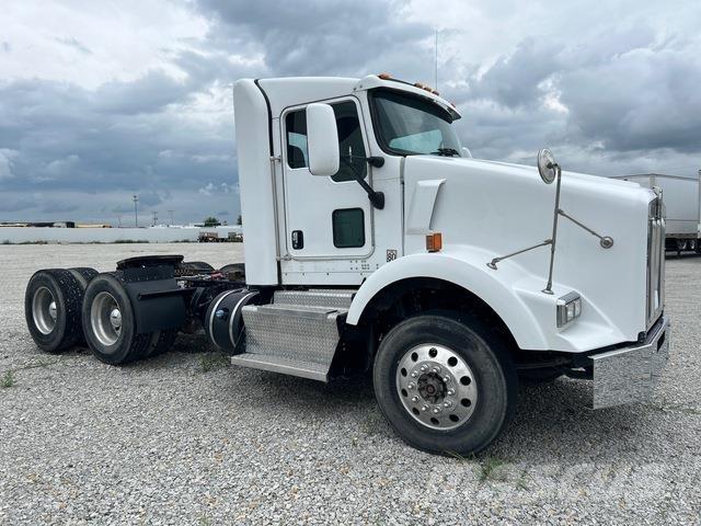 Kenworth T800 Truck Tractor Units