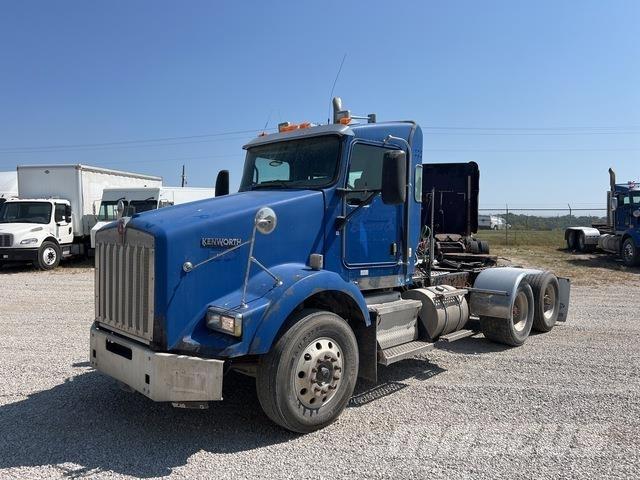 Kenworth T800 Truck Tractor Units