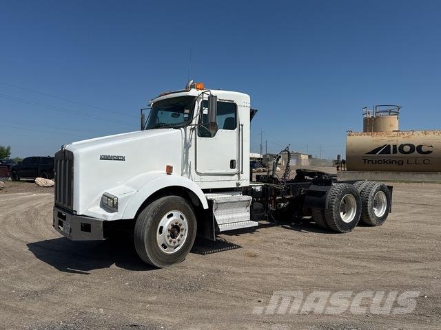 Kenworth T800 Truck Tractor Units