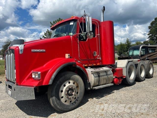 Kenworth T800 Truck Tractor Units