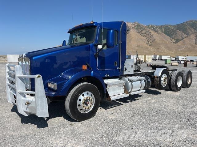 Kenworth T800 Truck Tractor Units