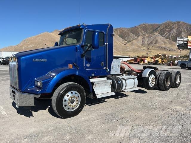 Kenworth T800 Truck Tractor Units