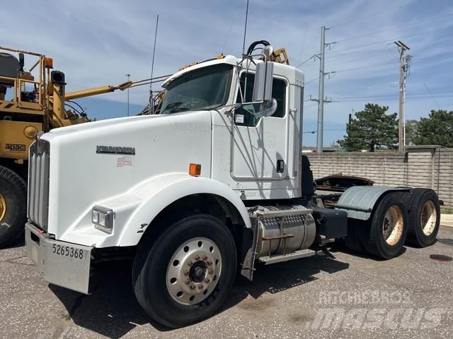 Kenworth T800B Truck Tractor Units