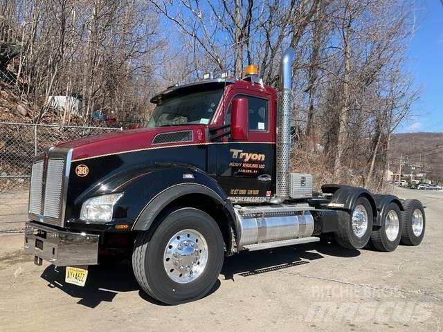 Kenworth T880 Truck Tractor Units