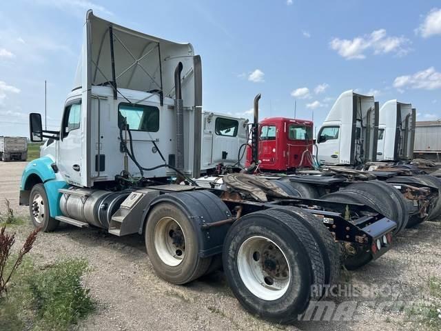 Kenworth T880 Truck Tractor Units