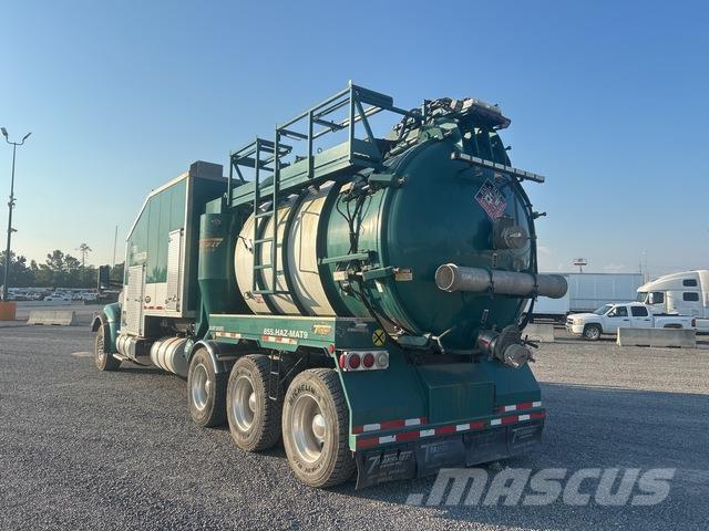 Kenworth T880 Crawler excavators