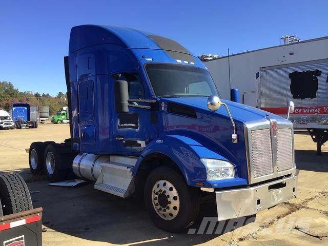 Kenworth T880 Truck Tractor Units
